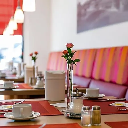 Hotel Thoeles*** Am Allerpark Verden 3*